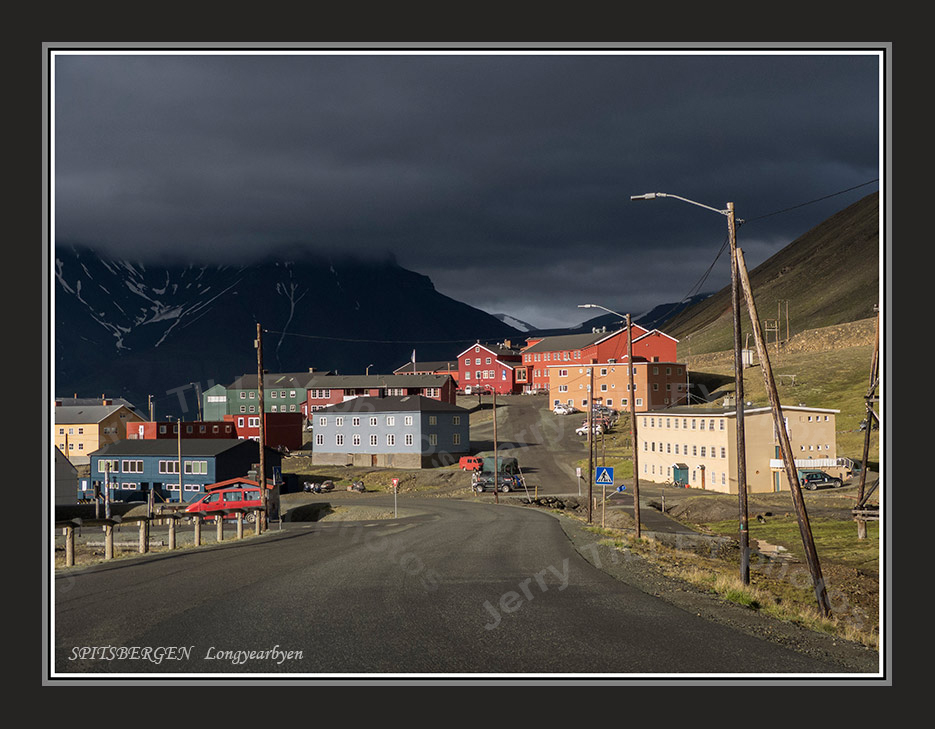 LOW-RES-NOR-Spitsbergen-Longyearbyen-2